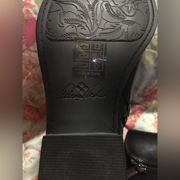 NWOB Patricia Nash Black Suzanna Booties SZ 10 - Picture 4 of 10